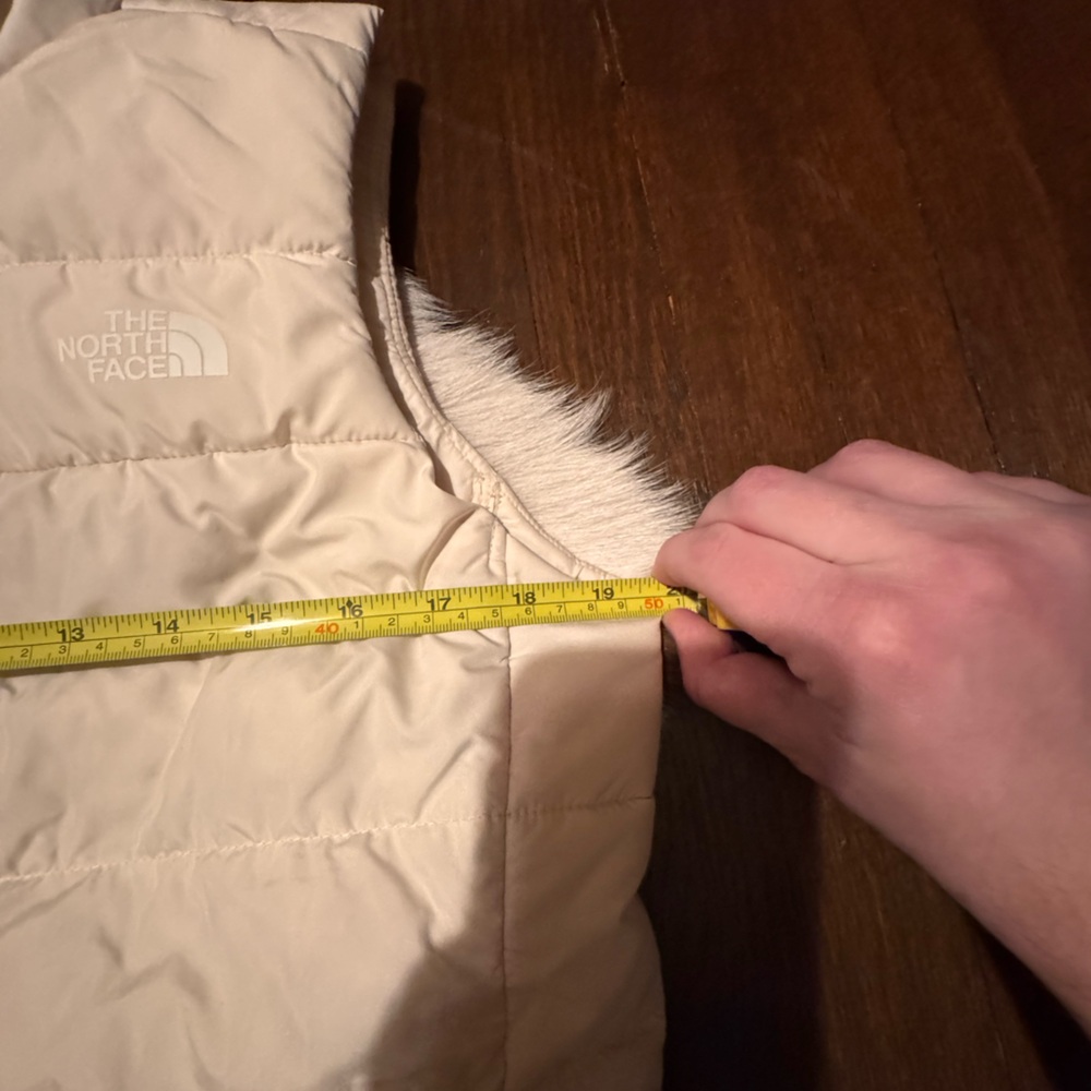 The North Face Cream Puffer Vest - Picture 8 of 8